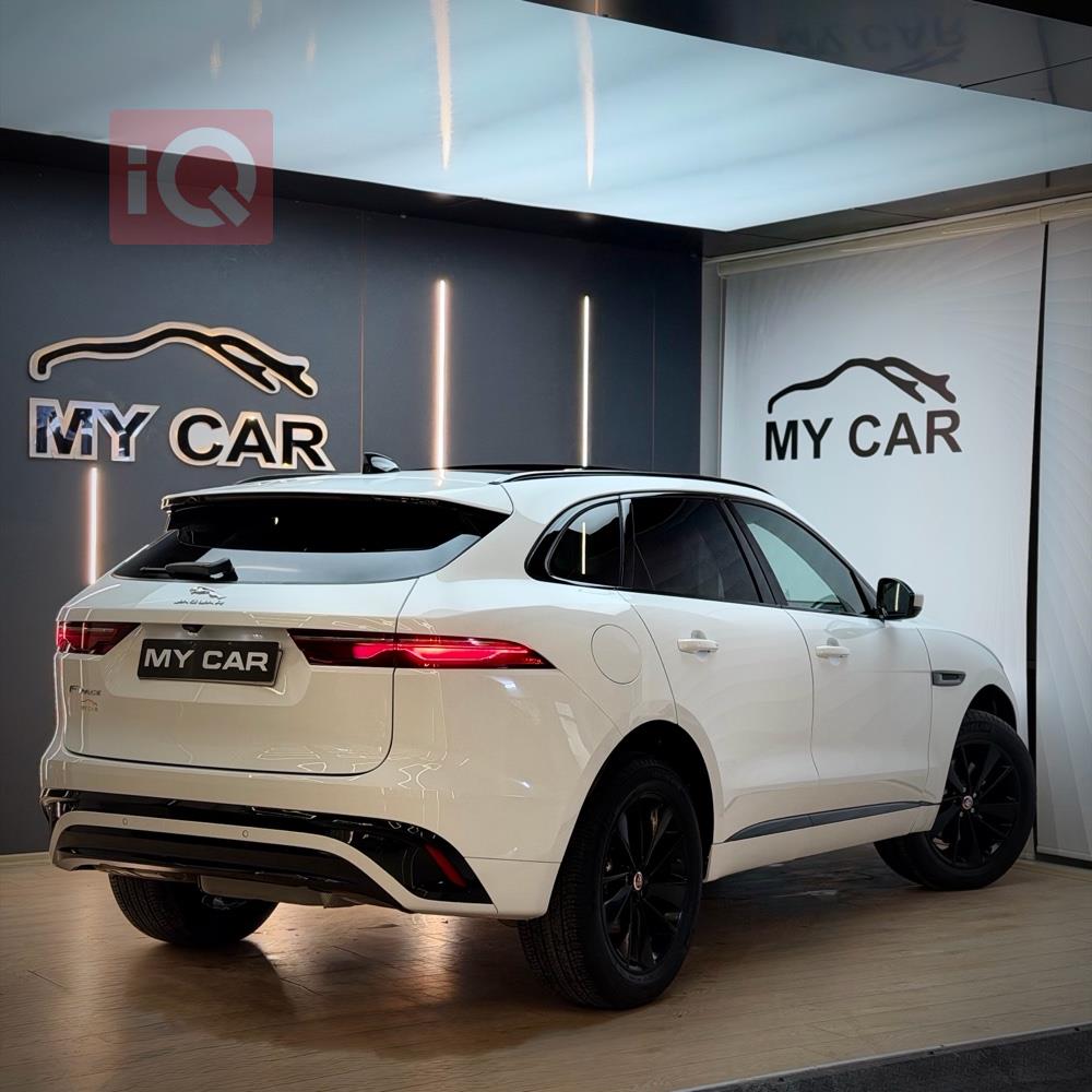 جاكوار إف-بيس